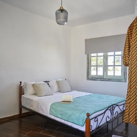 Constantis Mansion Megalochori (Santorini)